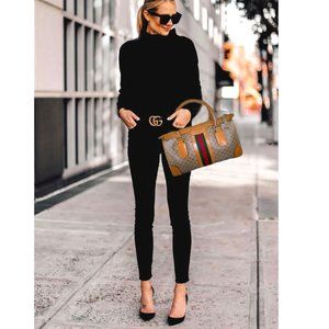 Gorgeous GUCCI Doctor Bag Speedy Bag Super Clean Ready to Carry or Wrap